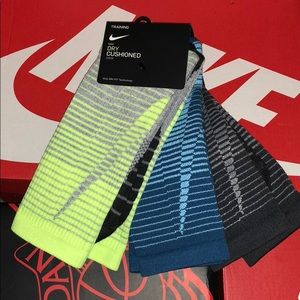 Dry Cushioned Crew Nike Socks
